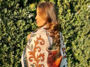 Como Lavar Lenço de Seda em Casa Sem Danificar o Tecido